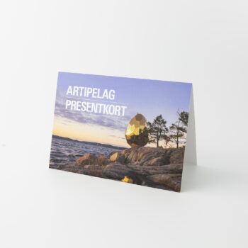 Presentkort med motiv av skulpturen Solar Egg av Bigert och Bergström