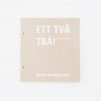 Bokomslag med titel Ett två trä.