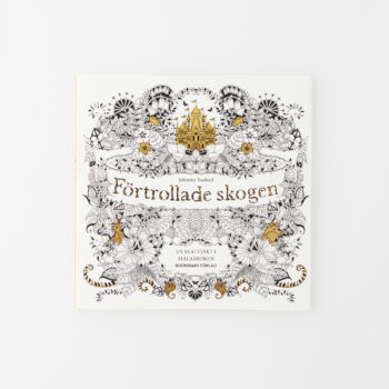 Målarboken Den förtrollade skogen av Johanna Basford.