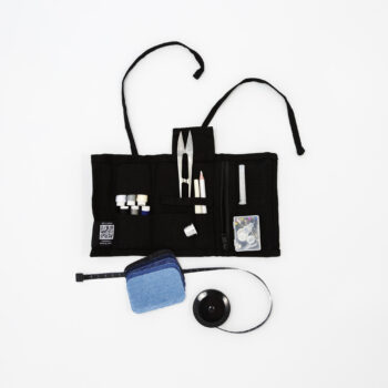 Sykit med fodralet öppet.