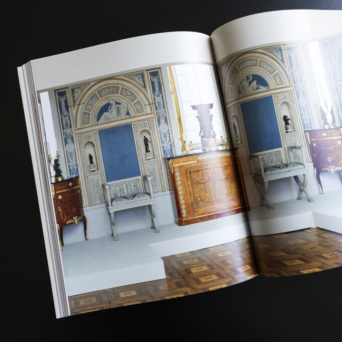 Uppslag till boken Gustav III:s divan på Stockholms slott: Louis Masreliez första interiör.