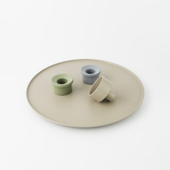 Våges ljusfat med ljusstakar och adapter.