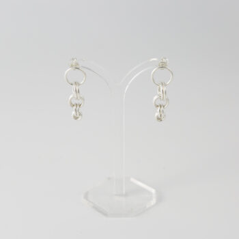 Silverörhängen Dingelcirklar av Silje Lingås.