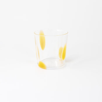 Dricksglas med prickar från Normal Object Factory.