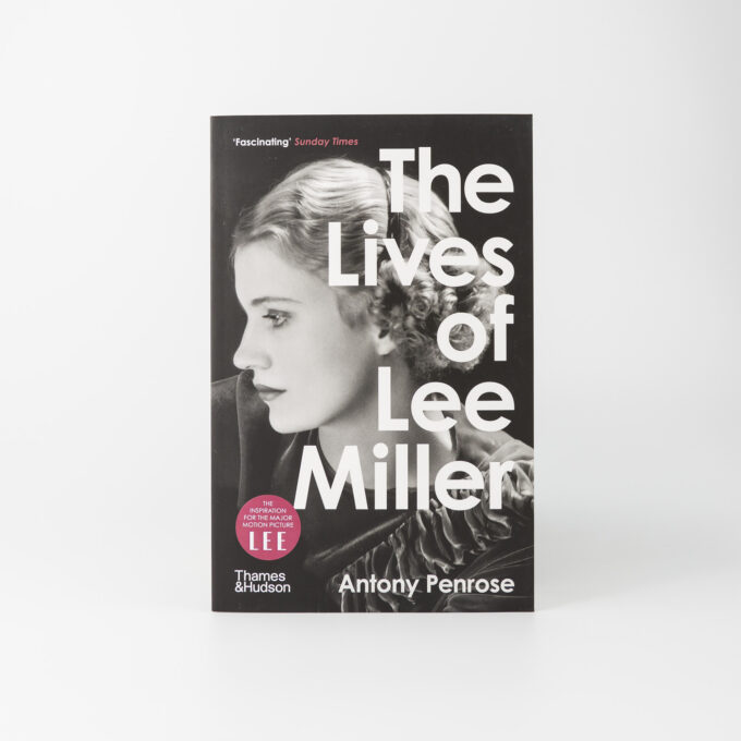 Pocketutgåva av The Lives of Lee Miller, av Antony Penrose.